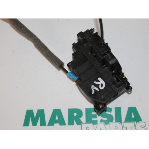 Renault - Megane - Front door lock mechanism 4-door, right