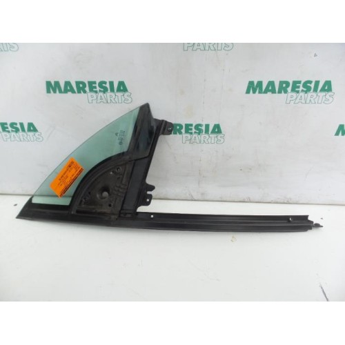 Citroen - Pluriel - Quarter light, front right