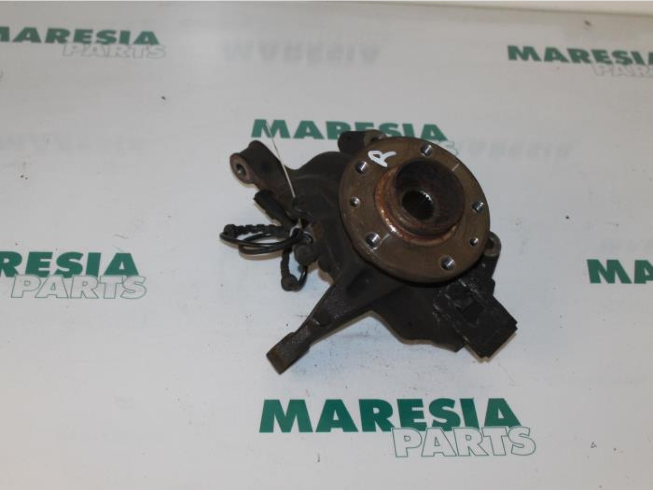 Renault - Megane - Knuckle, front right