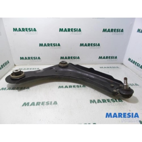 Renault - Megane - Front lower wishbone, right