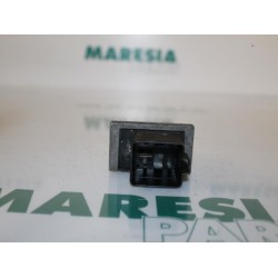 Renault - Megane Scenic - Glow plug relay