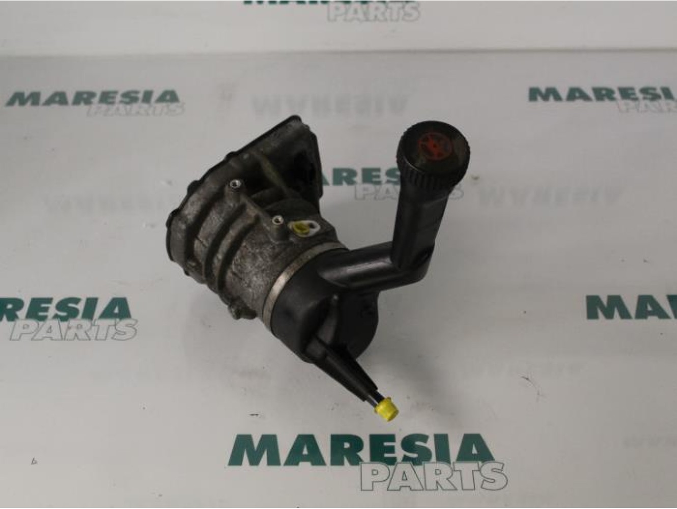 Citroen - C4 Picasso - Power steering pump