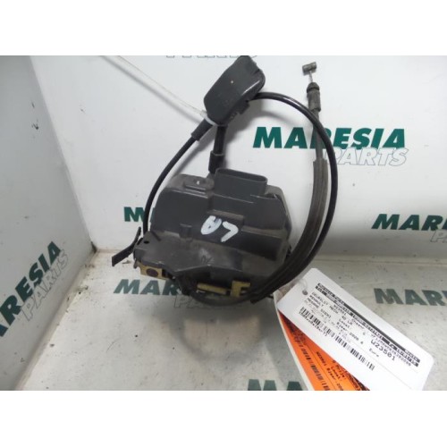 Renault - Megane Scenic - Rear door lock mechanism 4-door, left
