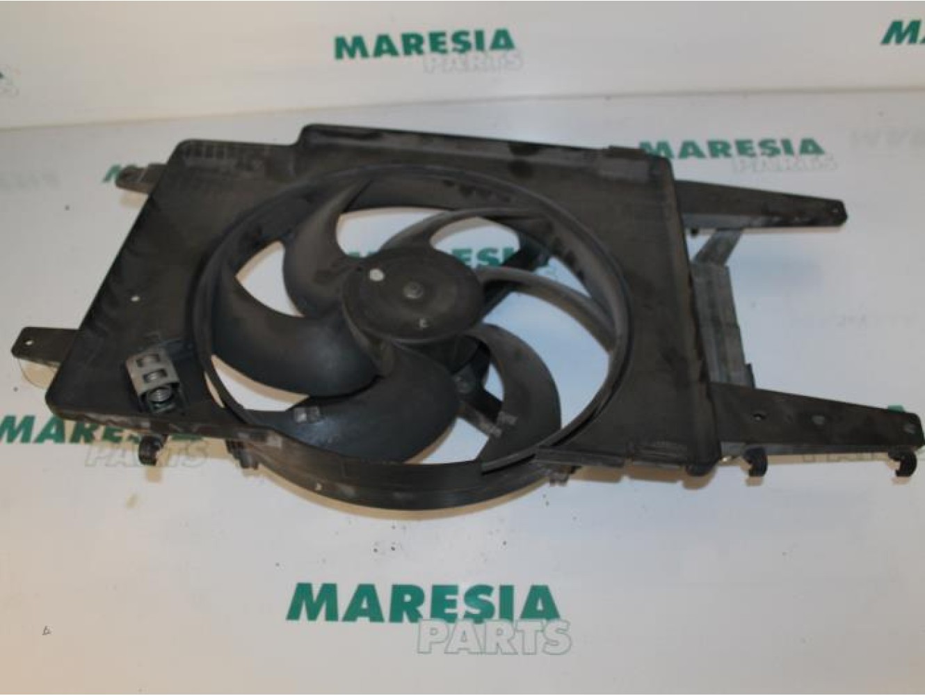 Alfa Romeo - 166 - Fan motor