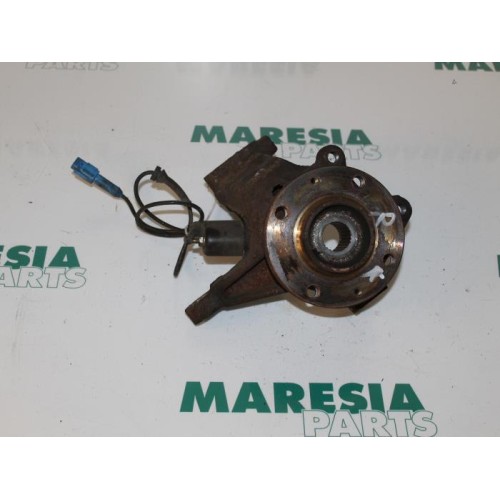 Peugeot - 206 - Knuckle, front right