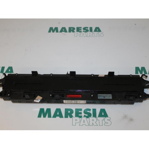 Renault - Megane Scenic - Instrumentenbrett