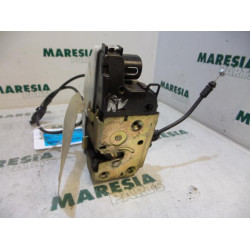 Renault - Megane Scenic - Front door lock mechanism 4-door, right