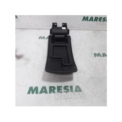 Renault - Megane - Armrest