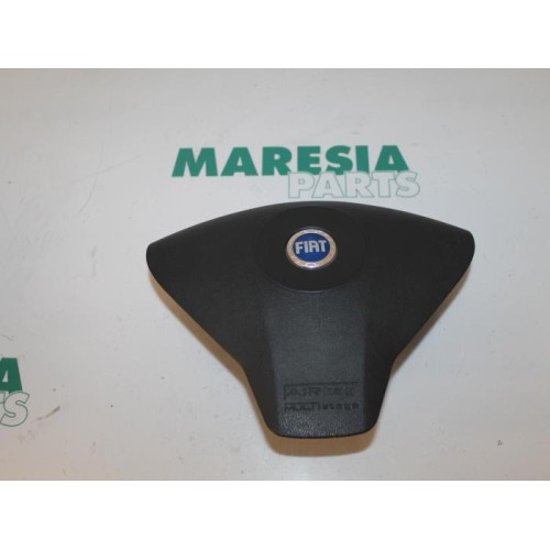 Fiat - Stilo - Left airbag (steering wheel)
