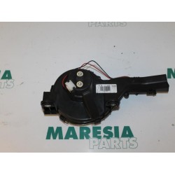 Citroen - C4 Picasso - Heating and ventilation fan motor