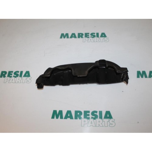 Renault - Laguna - Couvercle de distribution