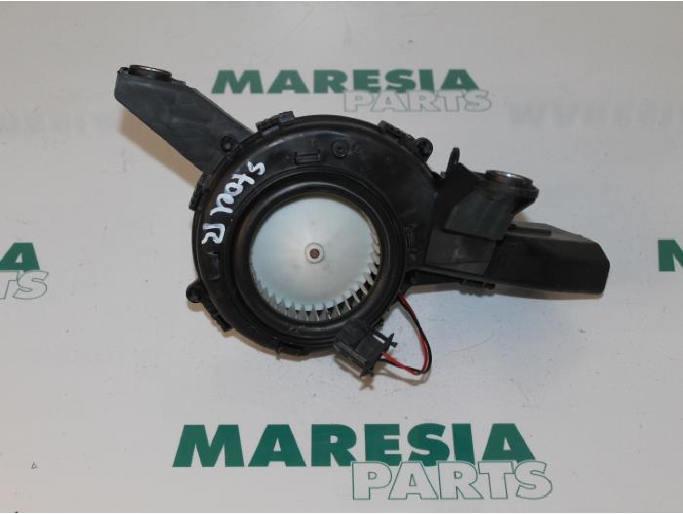 Citroen - C4 Picasso - Heating and ventilation fan motor