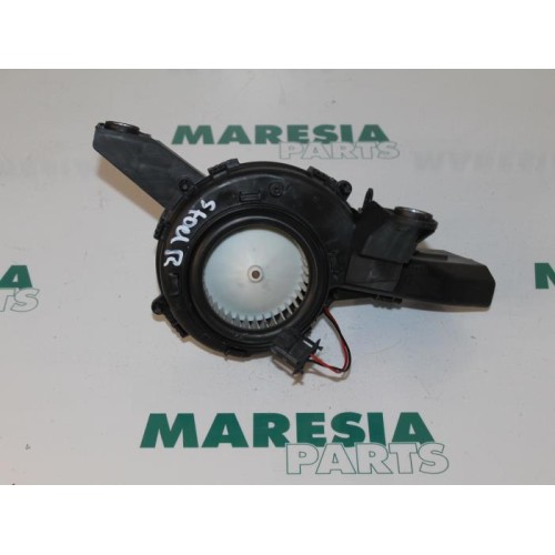 Citroen - C4 Picasso - Heating and ventilation fan motor