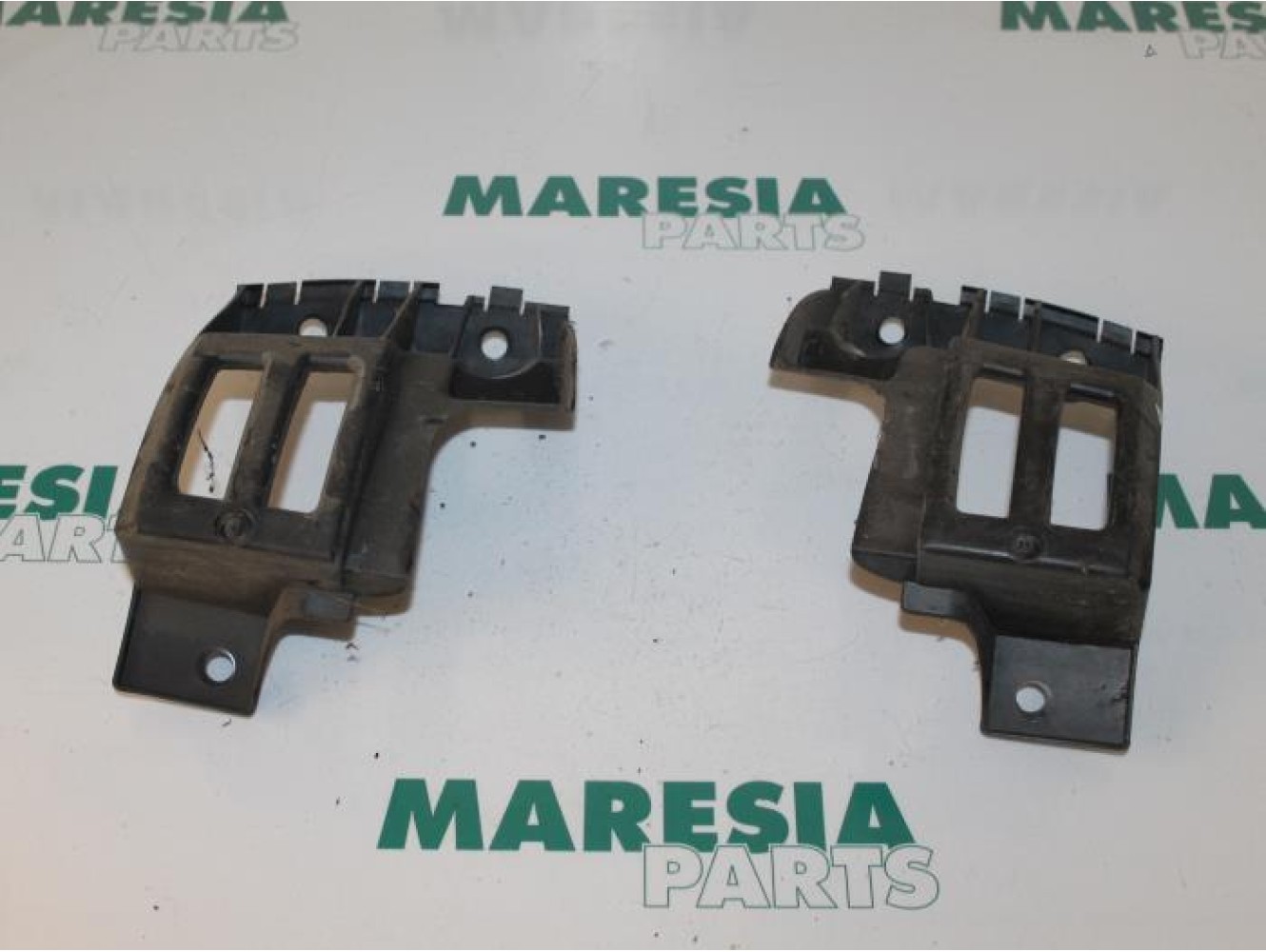 Citroen - C4 Picasso - Rear bumper frame