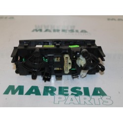 Peugeot - 207 - Panneau de commandes chauffage