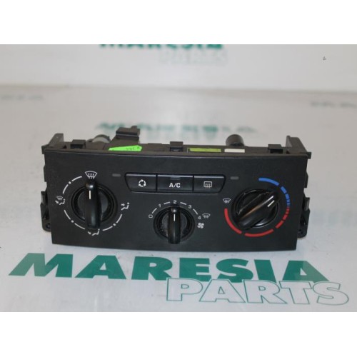 Peugeot - 207 - Heater control panel