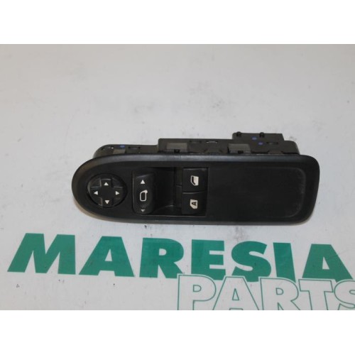 Citroen - C3 - Multi-functional window switch