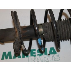 Peugeot - 206 - Stoßdämpferstrebe rechts vorne