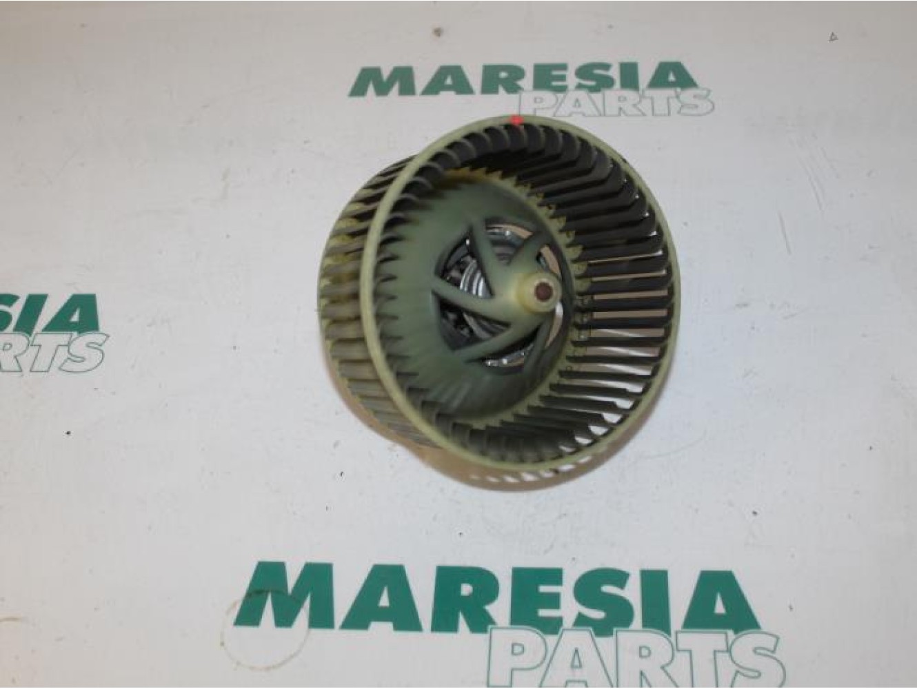 Renault - Clio - Heating and ventilation fan motor