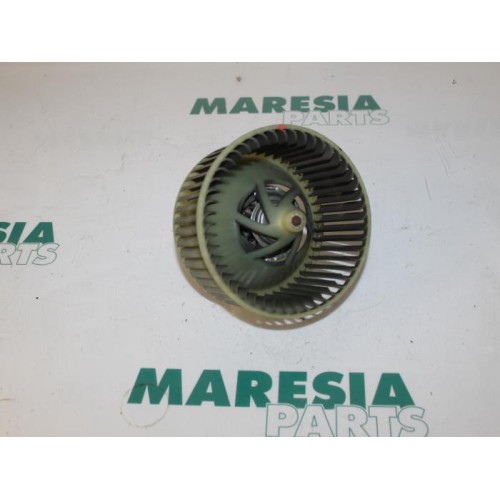 Renault - Clio - Heating and ventilation fan motor