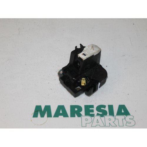Renault - Clio - Door lock mechanism 2-door, left