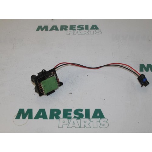 Renault - Clio - Heater resistor