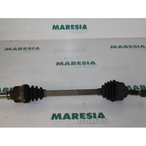 Citroen - C3 - Aandrijfas links-voor