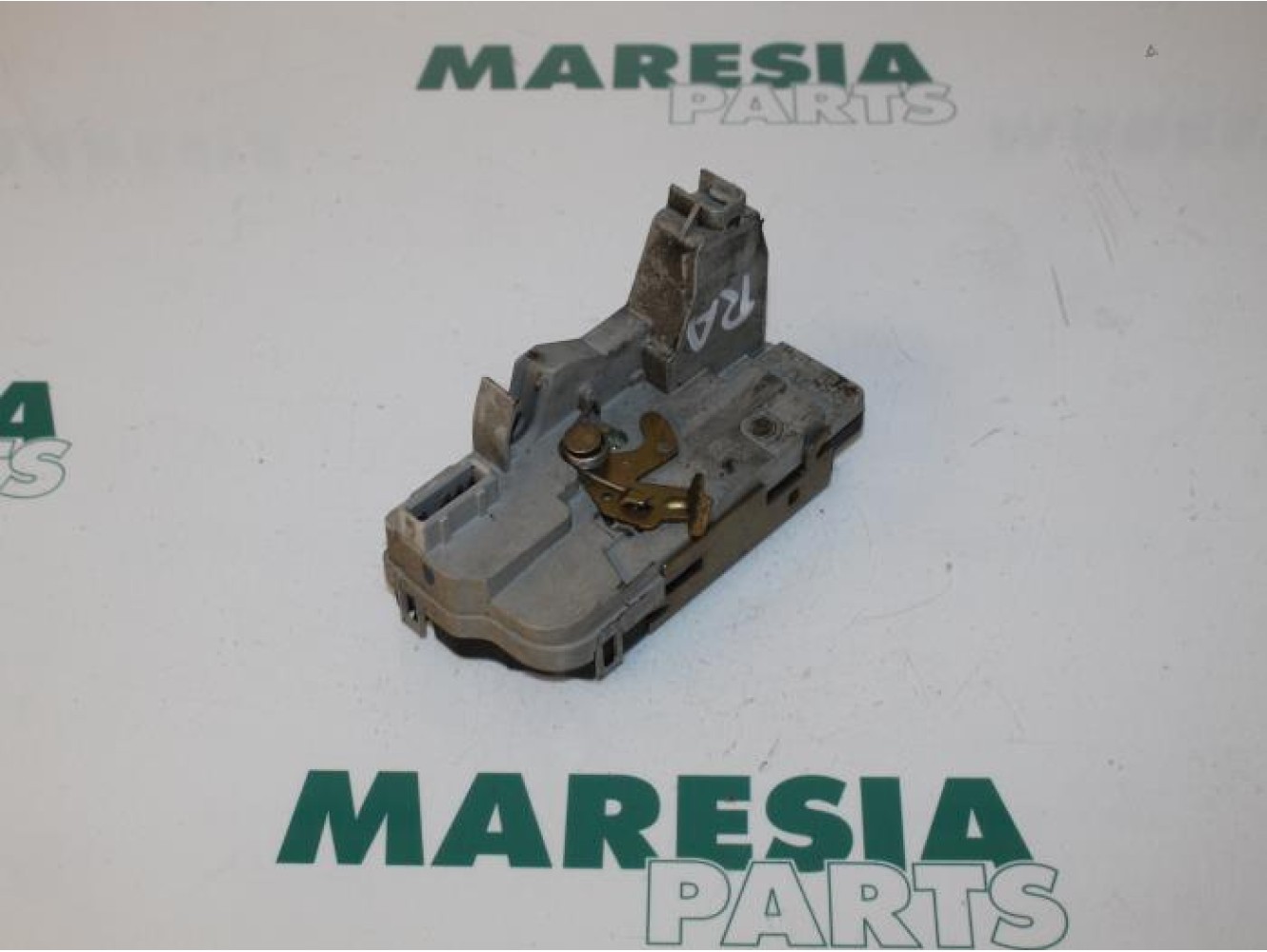 Peugeot - 307 - Rear door mechanism 4-door, right
