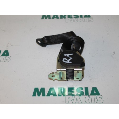Peugeot - 407 - Rear seatbelt, right