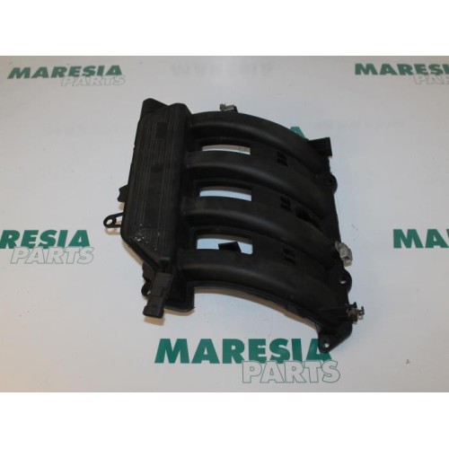Renault - Megane Scenic - Intake manifold