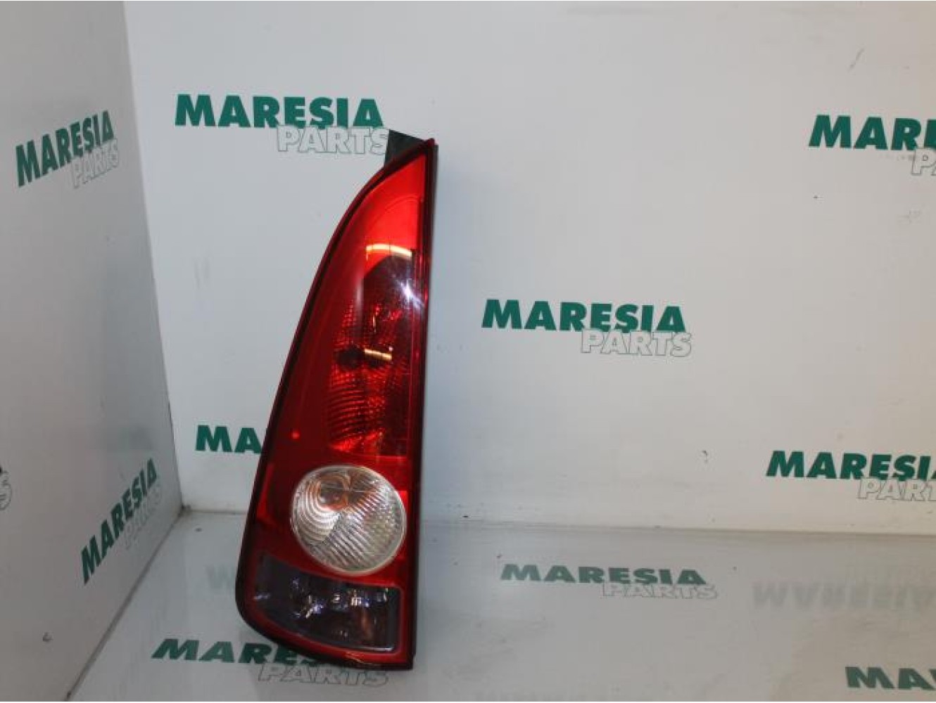 Renault - Espace - Achterlicht links