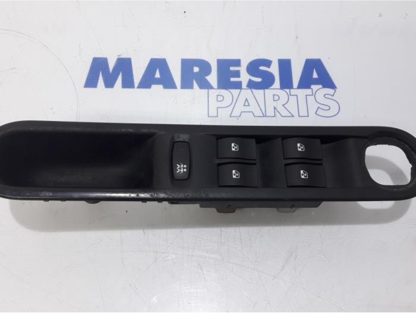 Renault - Espace - Multi-functional window switch