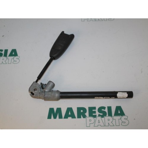 Renault - Megane - Gordelspanner links