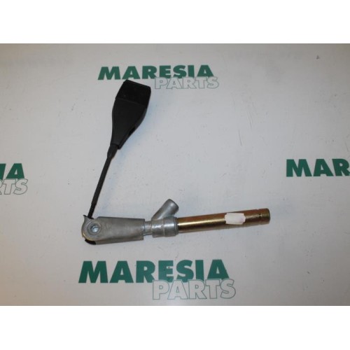 Renault - Megane - Gordelspanner links
