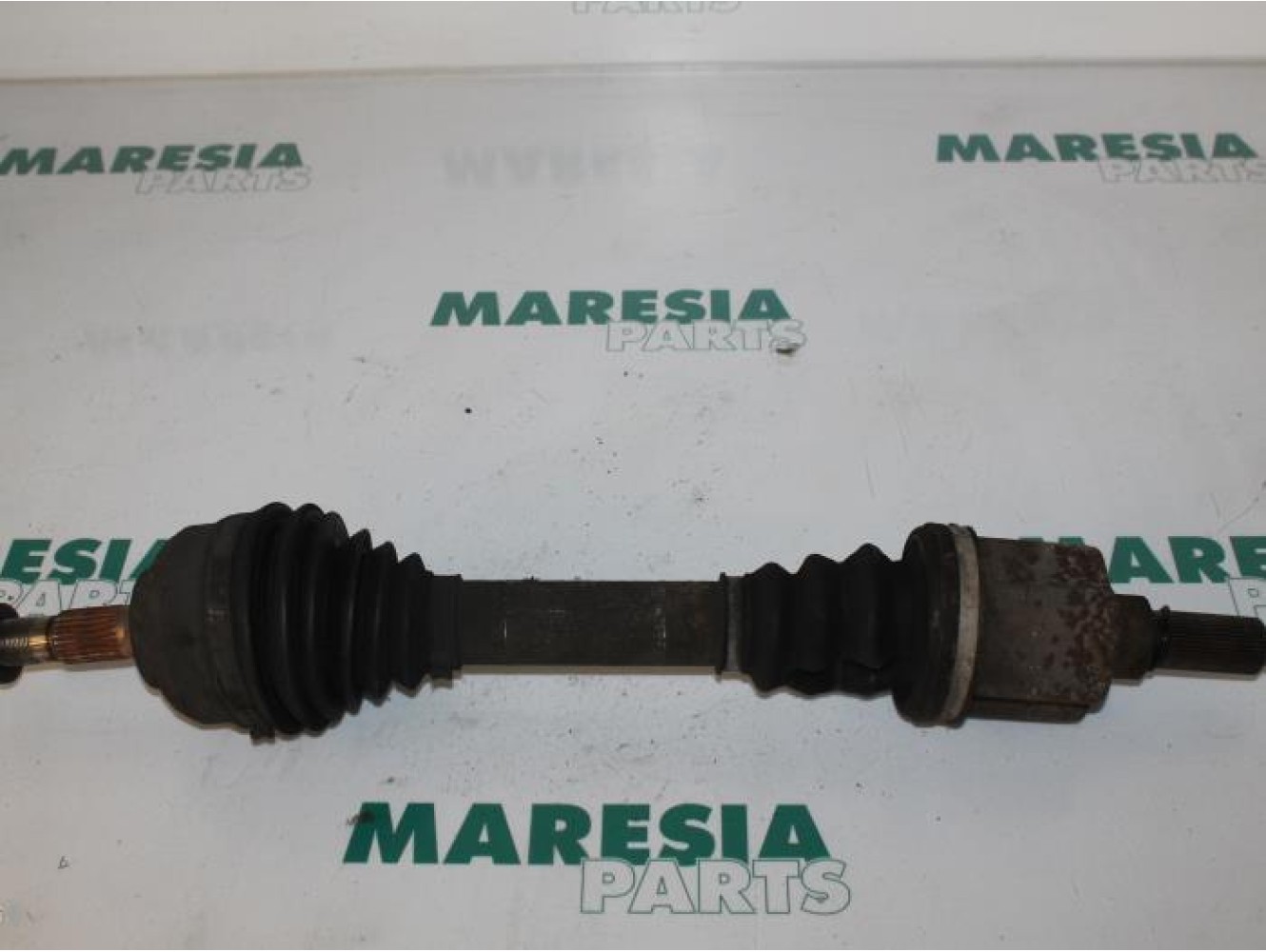 Citroen - C5 - Aandrijfas links-voor