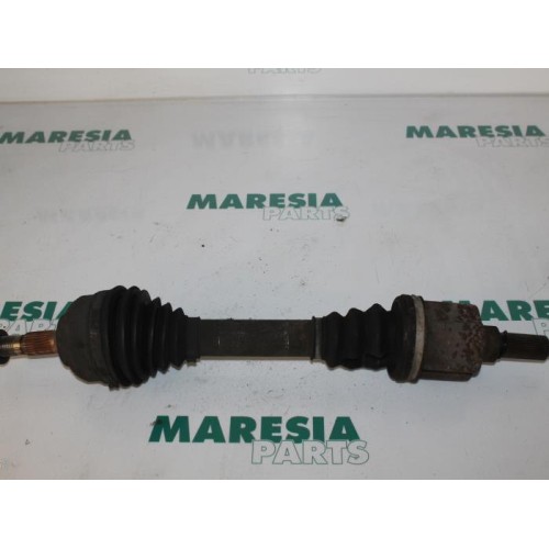 Citroen - C5 - Aandrijfas links-voor