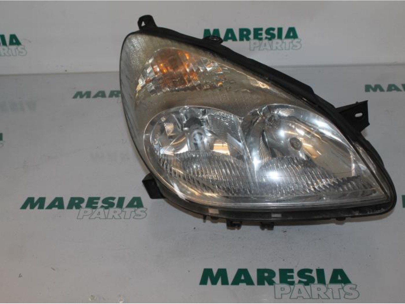 Citroen - C5 - Phare droit