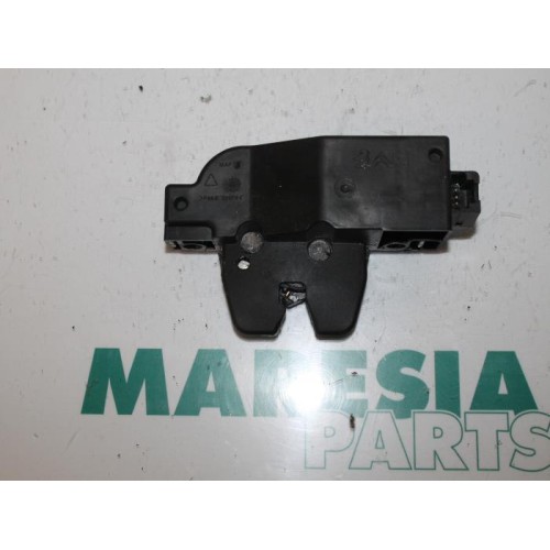 Citroen - C2 - Tailgate lock mechanism