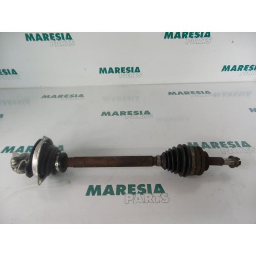 Renault - Megane - Aandrijfas links-voor