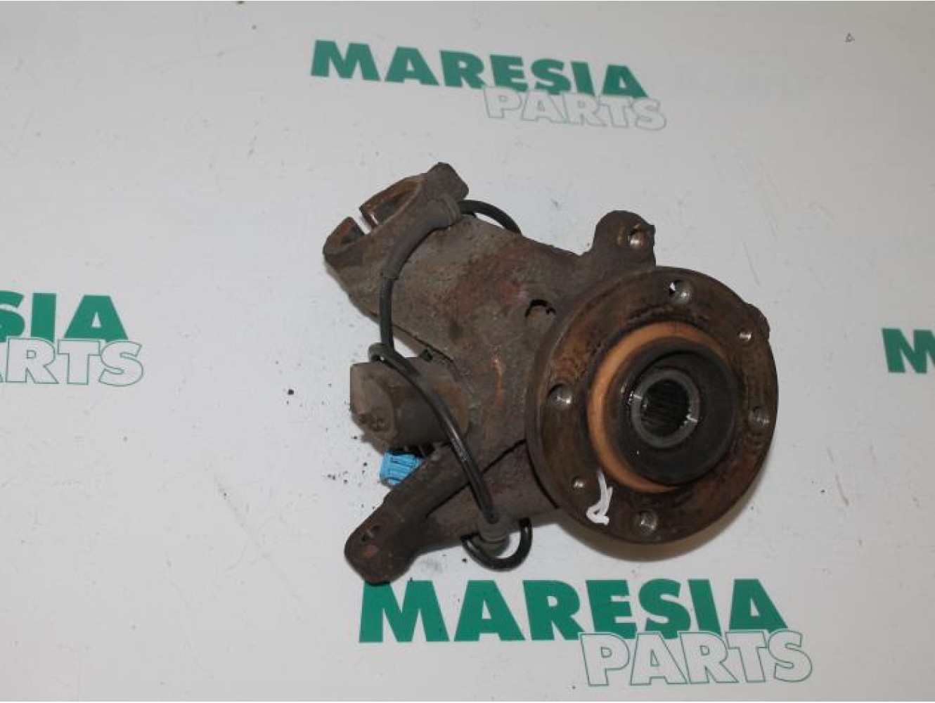 Peugeot - 206 - Fusee rechts-voor