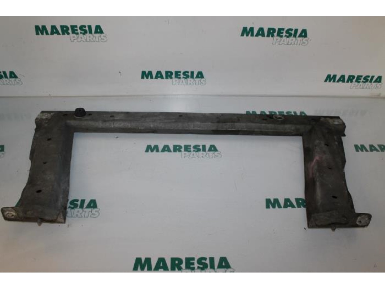 Renault - Megane - Radiator bar