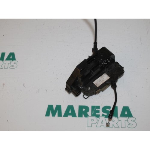 Renault - Megane - Front door lock mechanism 4-door, right