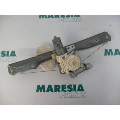 Renault - Clio - Rear door window mechanism 4-door, left