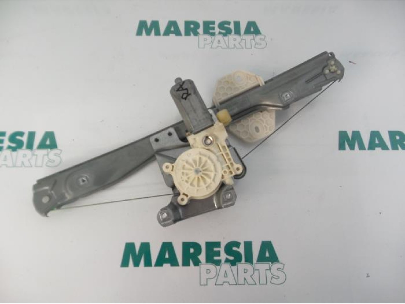 Renault - Clio - Rear door window mechanism 4-door, right