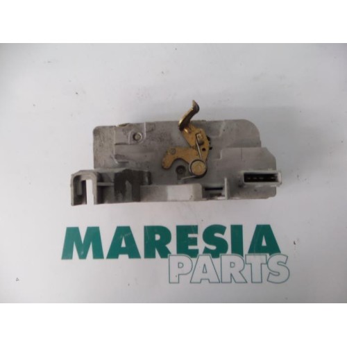 Peugeot - 307 - Rear door mechanism 4-door, right