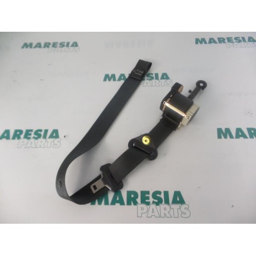 Renault - Clio - Front seatbelt, right