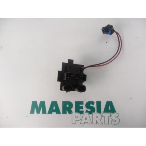 Renault - Clio - Heater resistor