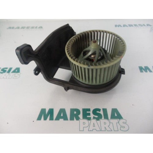 Renault - Clio - Heating and ventilation fan motor