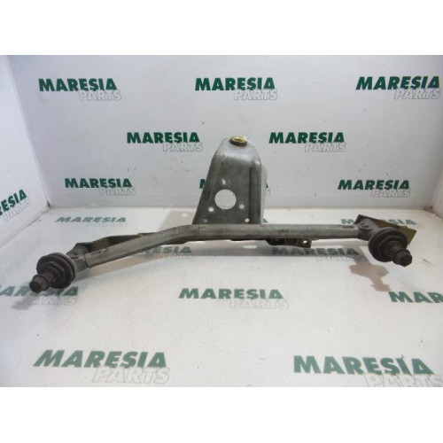 Peugeot - 206 - Wiper mechanism