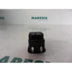 Peugeot - 206 - Multi-functional window switch
